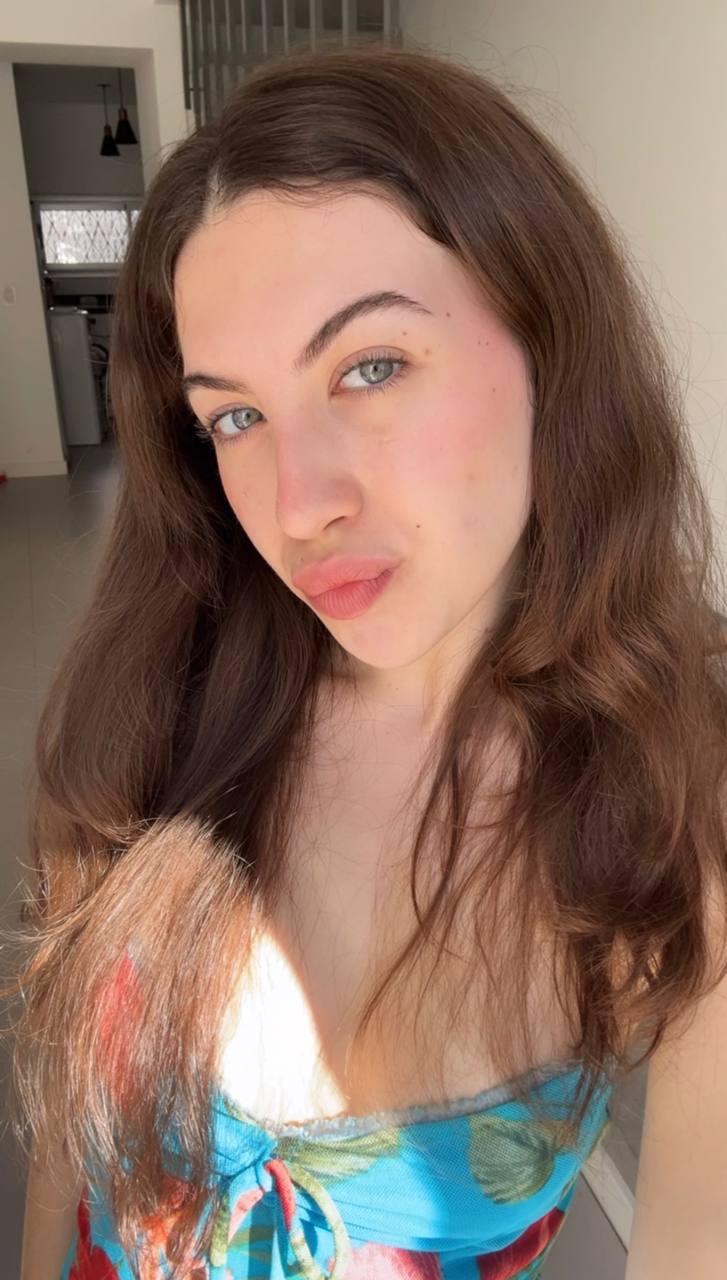 Nude girl Amber in Xiangyang