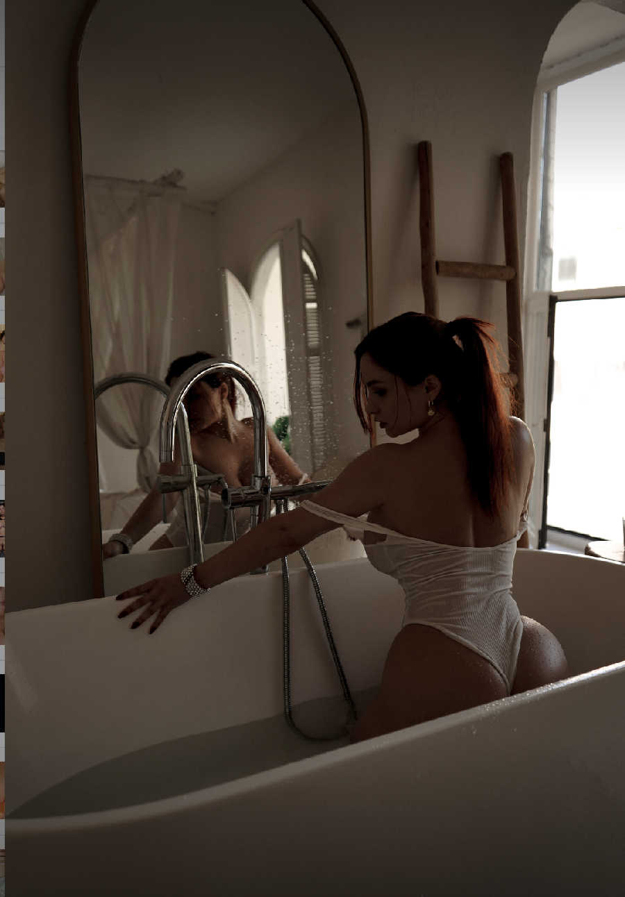 A playful frame from Miranda Faith nude — online in Xiangyang