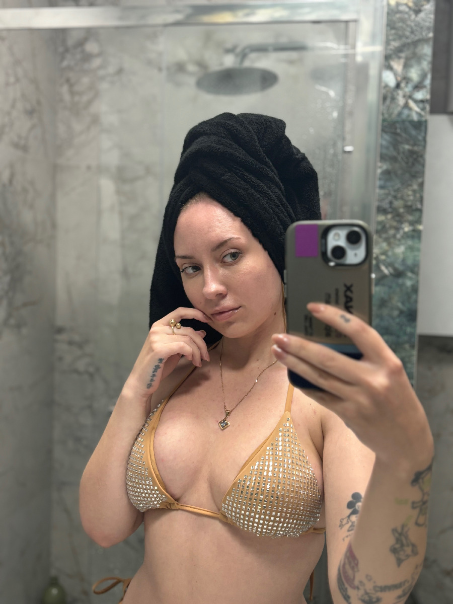 Nude girl KateV in Xiangyang