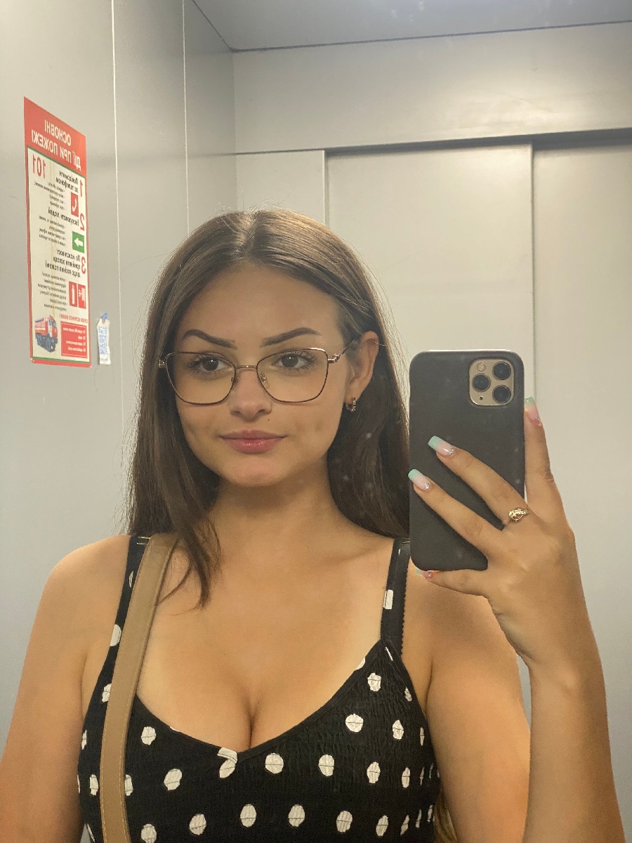 Sexy model Stacy in Xiangyang