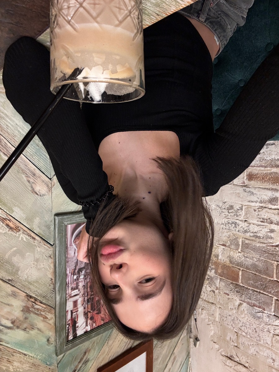 Fresh photos, fresh mood — Tina online in Xiangyang